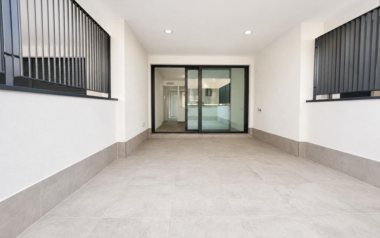 2 soveværelse Lejlighed til salg i Dehesa de Campoamor med swimmingpool garage - € 299.000 (Ref: 9981351)