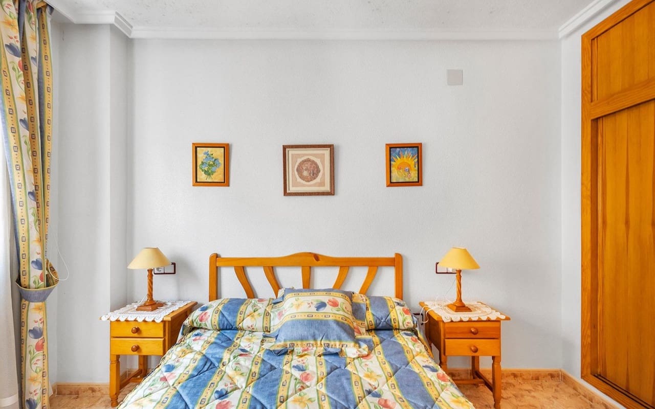 2 soverom Leilighet til salgs i Torrevieja med svømmebasseng - € 143 000 (Ref: 9981352)