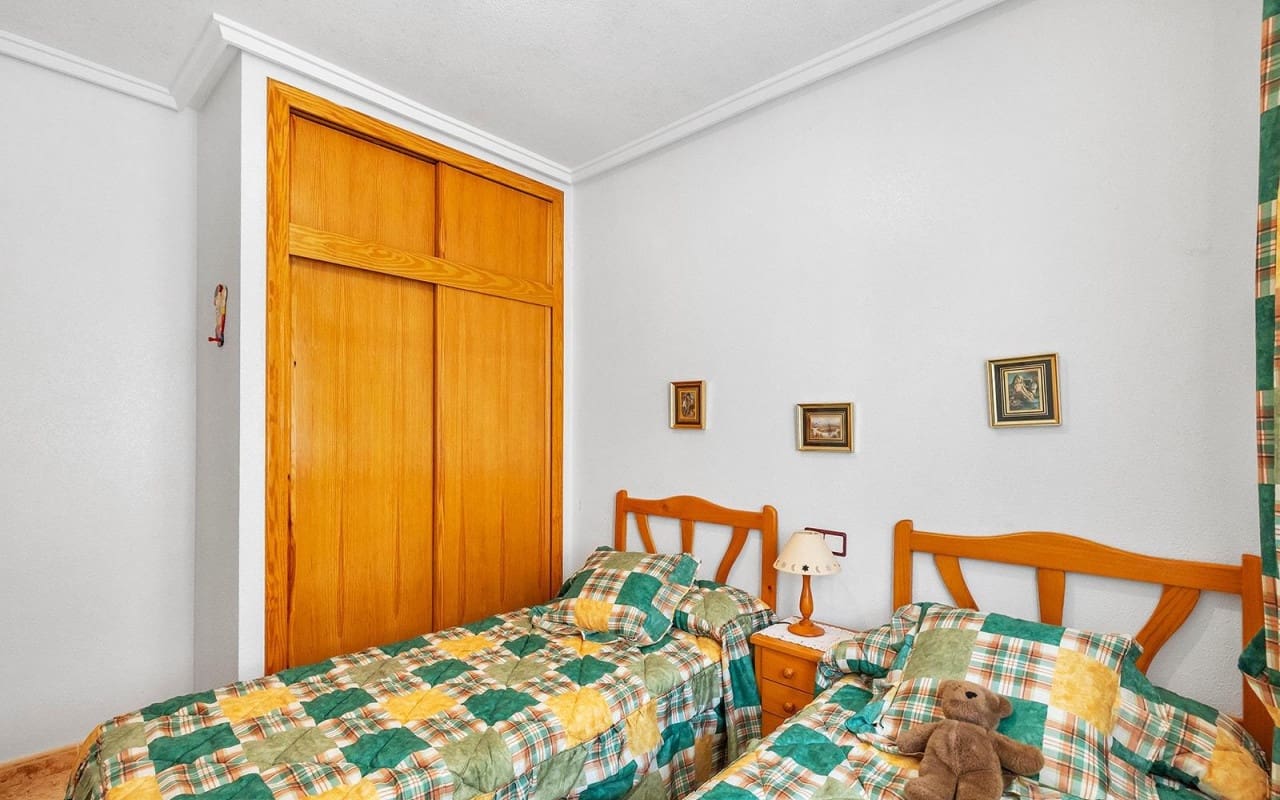 2 soverom Leilighet til salgs i Torrevieja med svømmebasseng - € 143 000 (Ref: 9981352)