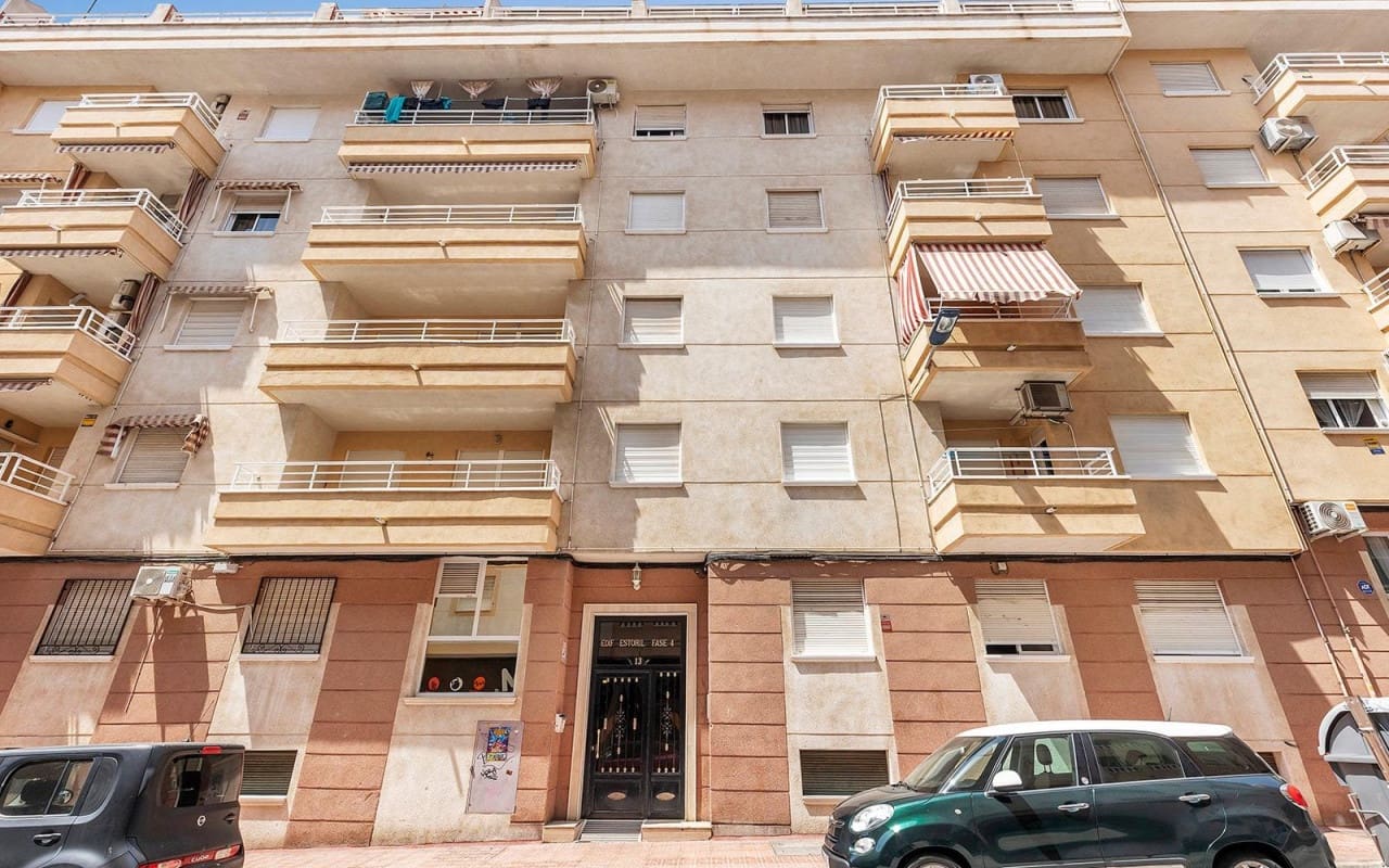 2 soverom Leilighet til salgs i Torrevieja med svømmebasseng - € 143 000 (Ref: 9981352)