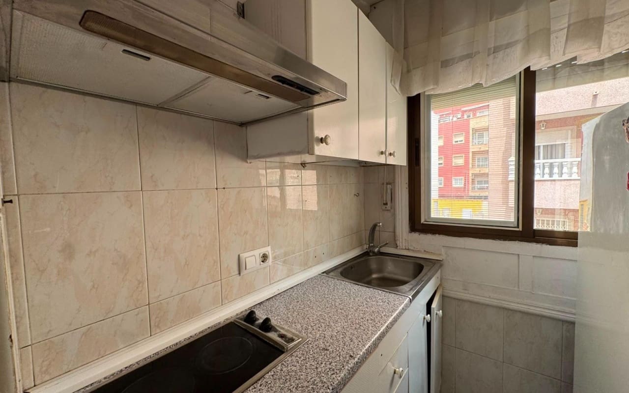 Studio til salg i Torrevieja - € 89.900 (Ref: 9981353)