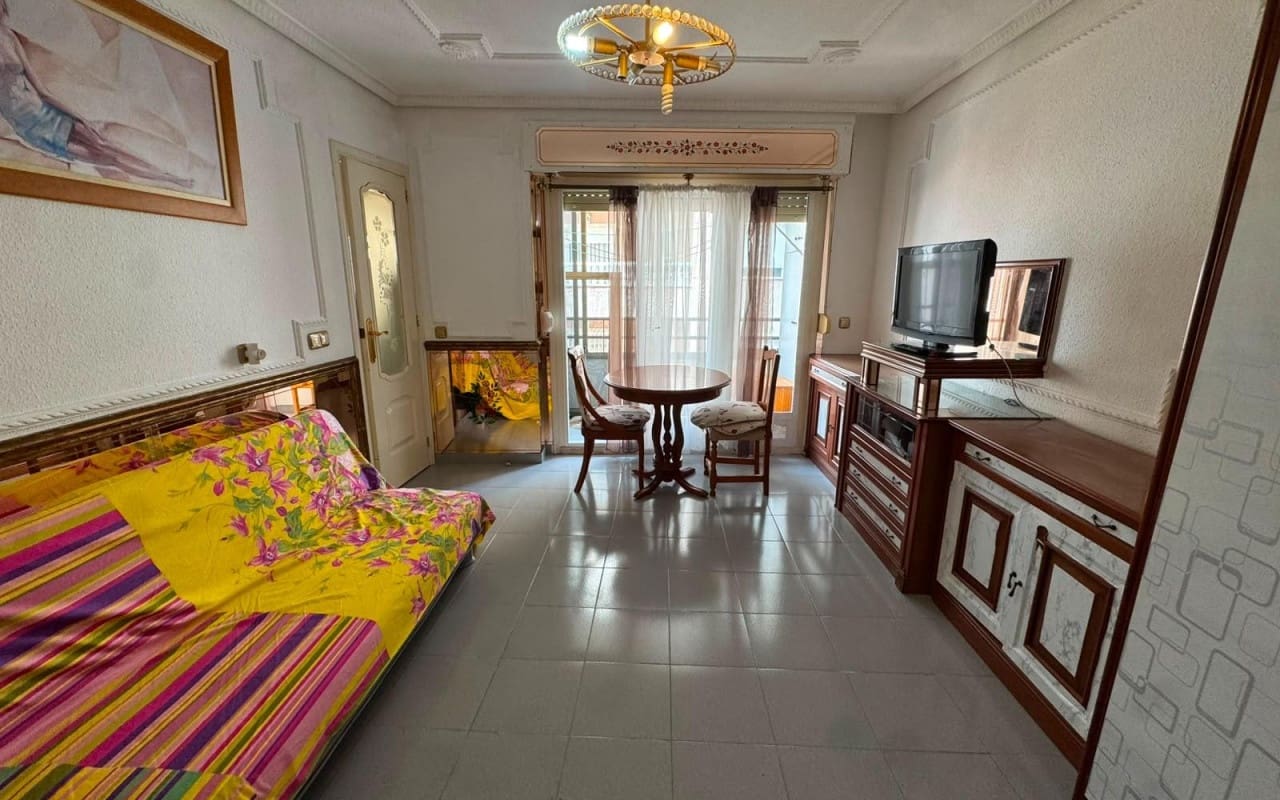 Studio til salg i Torrevieja - € 89.900 (Ref: 9981353)