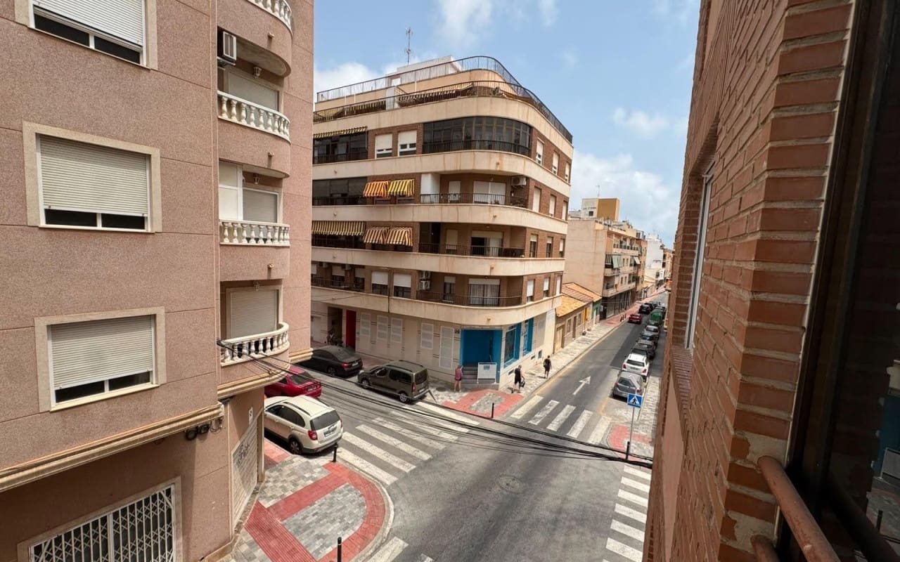 Studio til salg i Torrevieja - € 89.900 (Ref: 9981353)