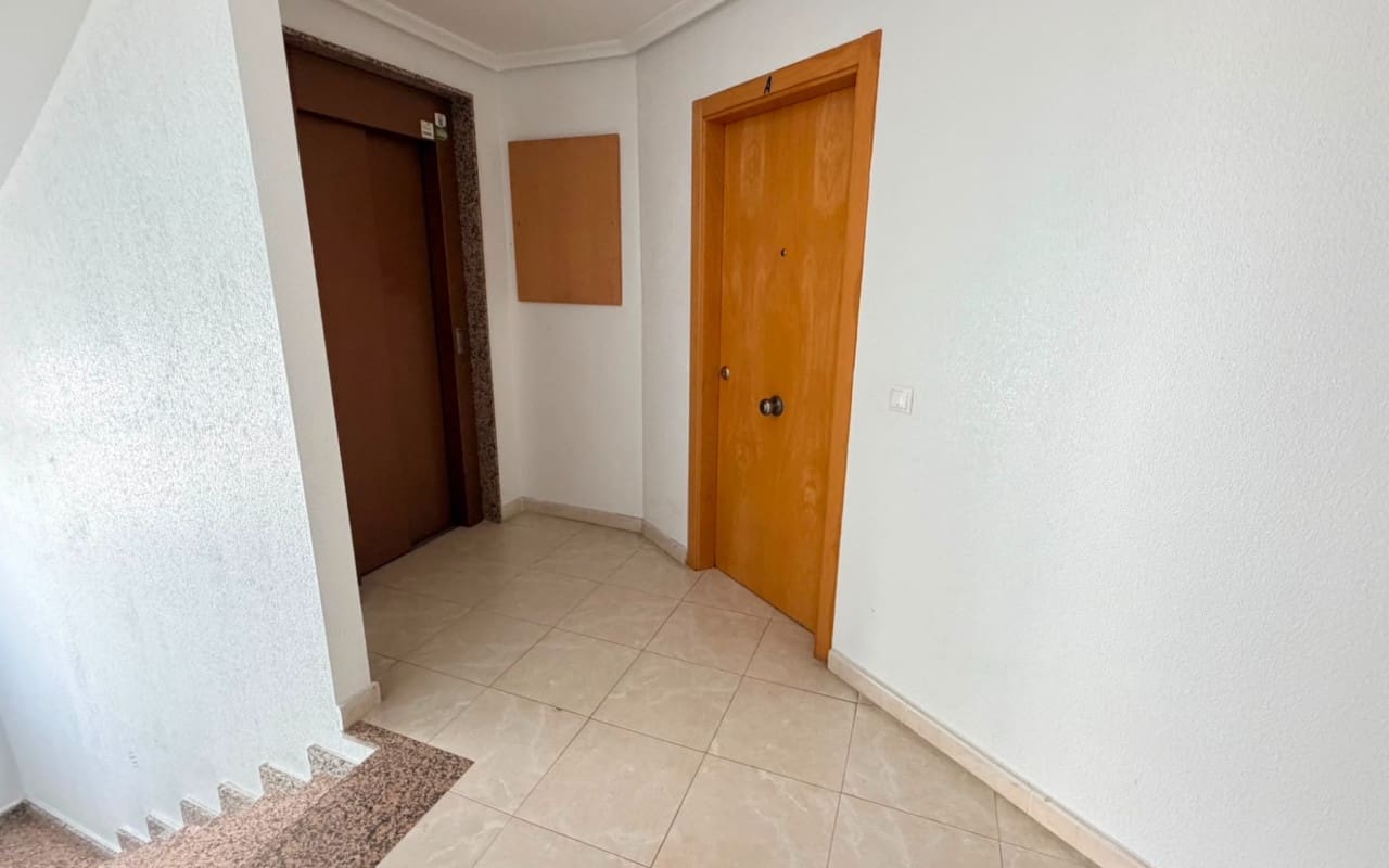 2 soveværelse Lejlighed til salg i Los Montesinos - € 132.000 (Ref: 9981354)