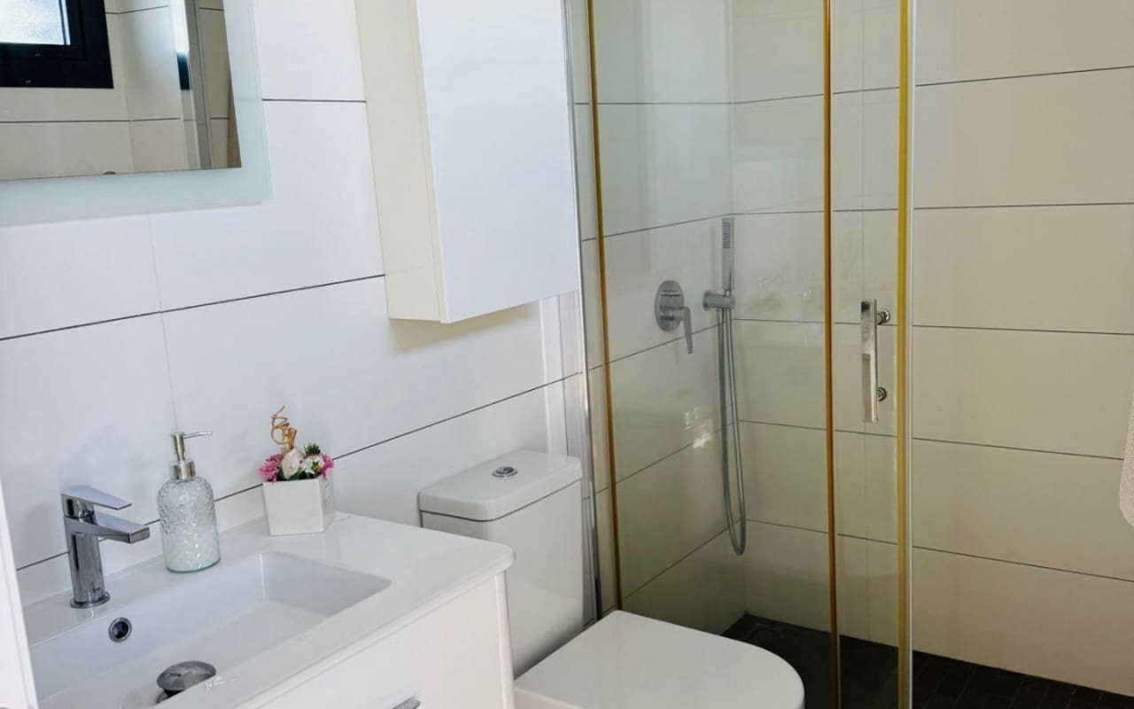 3 sovrum Lägenhet till salu i Orihuela Costa med pool - 387 000 € (Ref: 9981355)