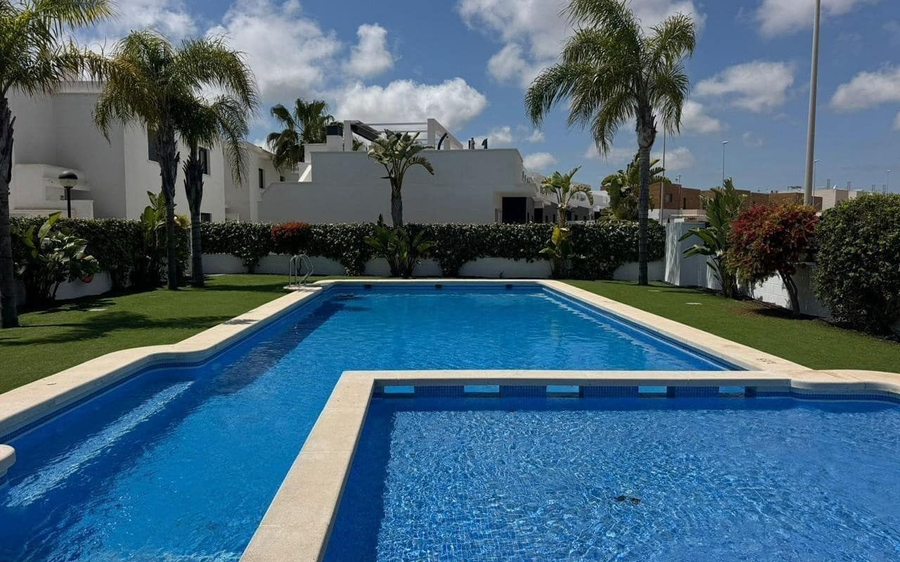 3 sovrum Lägenhet till salu i Orihuela Costa med pool - 387 000 € (Ref: 9981355)