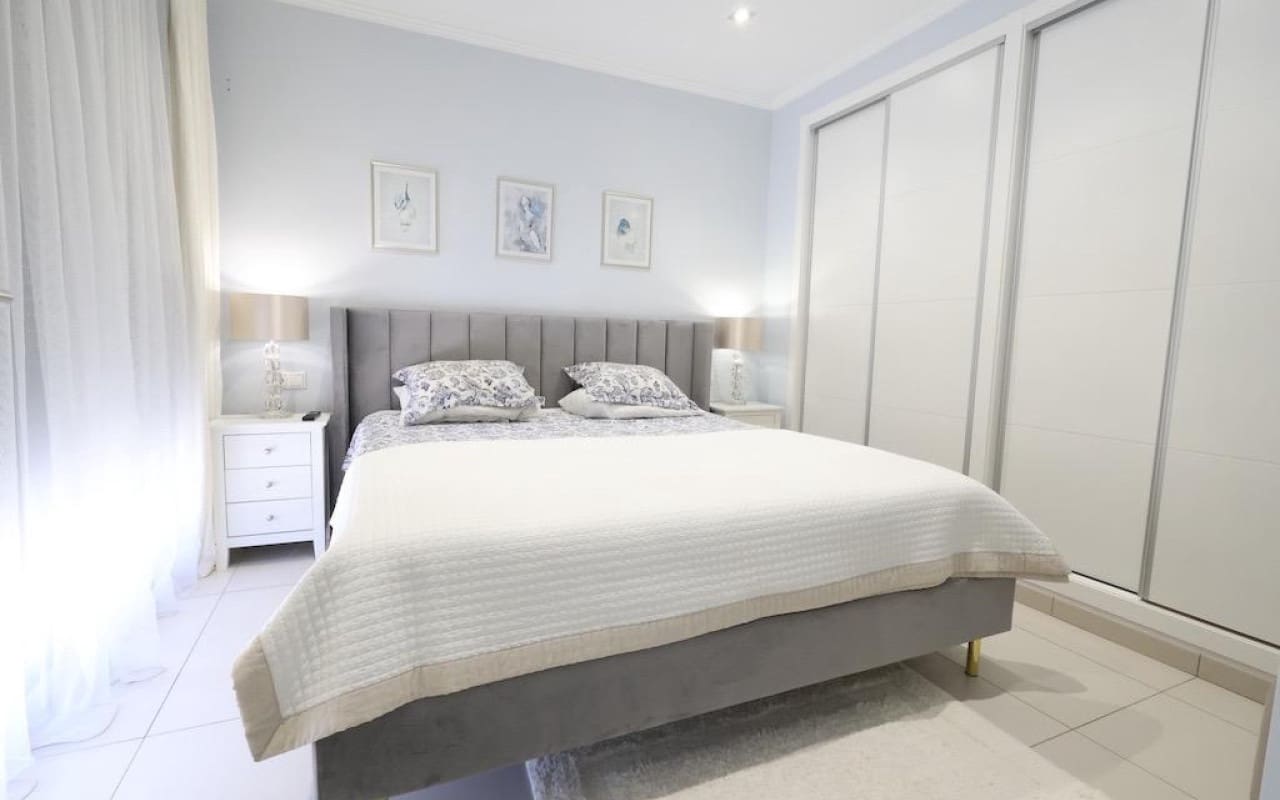 3 makuuhuone Huoneisto myytävänä paikassa Orihuela Costa mukana uima-altaan - 387 000 € (Ref: 9981355)