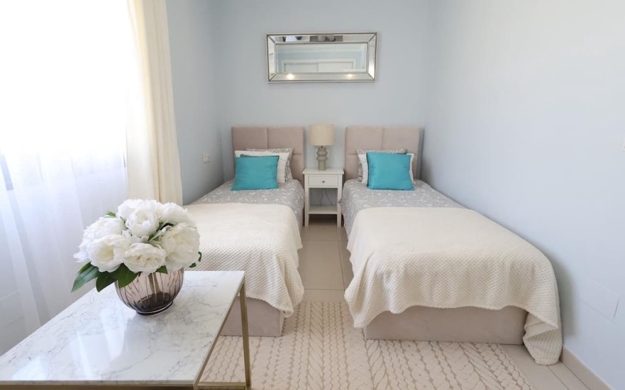 3 makuuhuone Huoneisto myytävänä paikassa Orihuela Costa mukana uima-altaan - 387 000 € (Ref: 9981355)