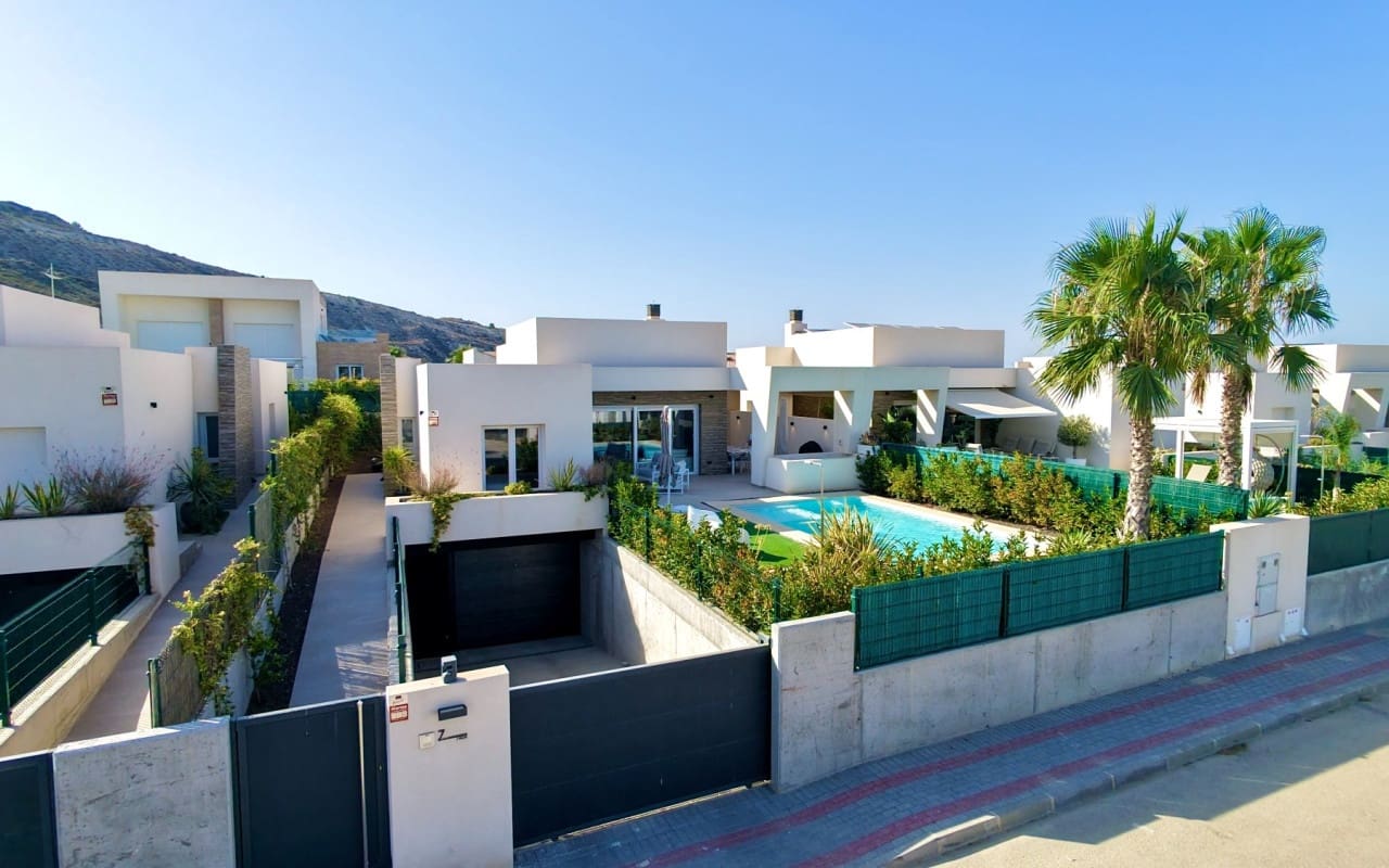 3 slaapkamer Villa te koop in Algorfa met zwembad garage - € 780.000 (Ref: 9989444)