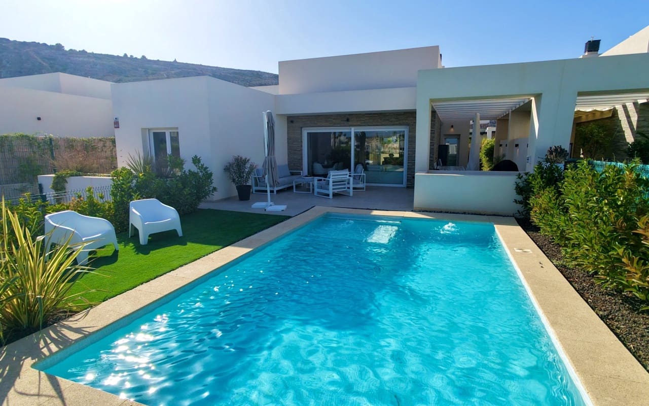 3 slaapkamer Villa te koop in Algorfa met zwembad garage - € 780.000 (Ref: 9989444)