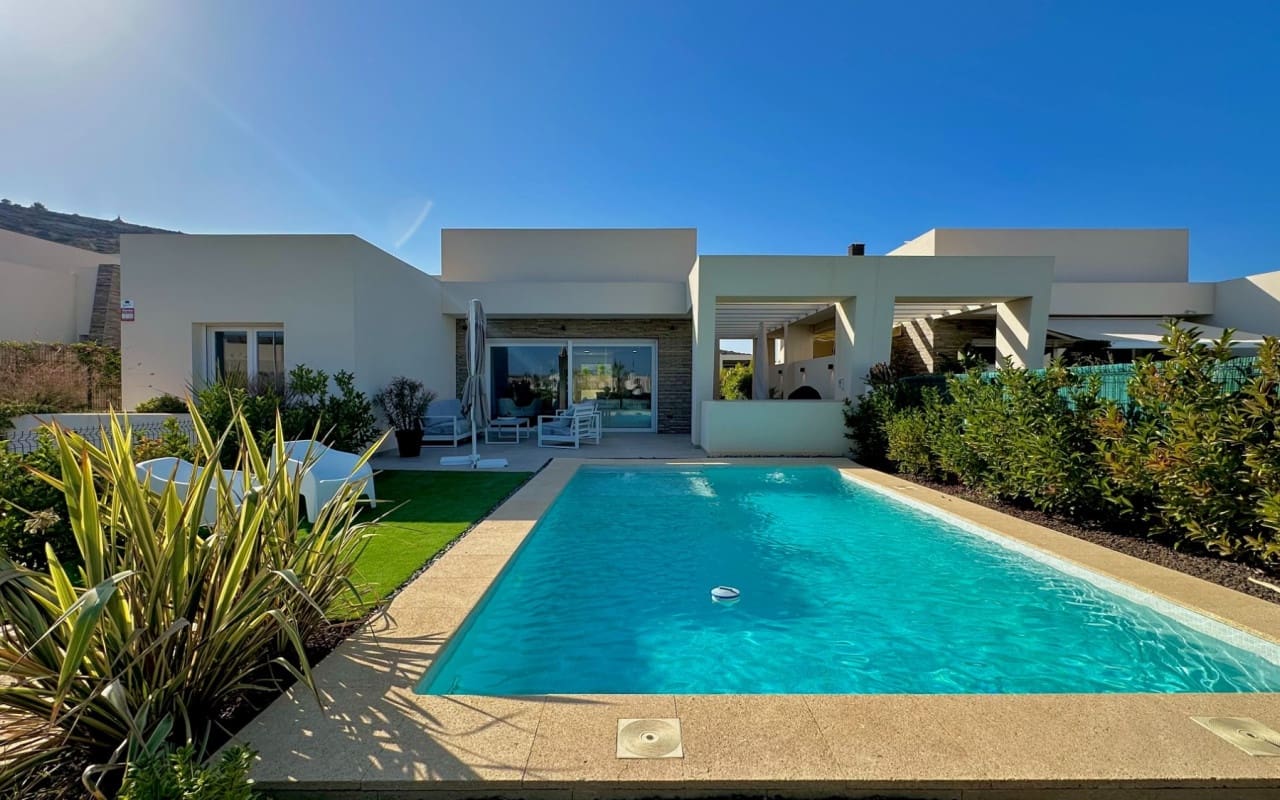 3 slaapkamer Villa te koop in Algorfa met zwembad garage - € 780.000 (Ref: 9989444)