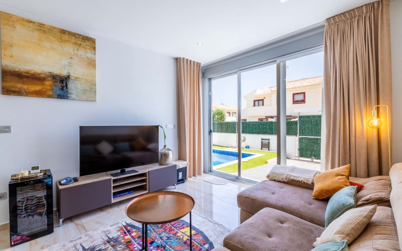 3 soverom Villa til salgs i Ciudad Quesada med svømmebasseng - € 399 000 (Ref: 9997263)