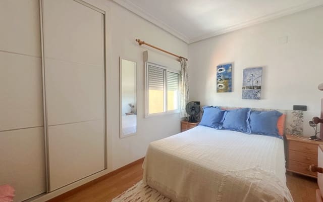 Casa de 1 habitación en La Mata, Torrevieja en venta con piscina - 146.900 € (Ref: 9997264)