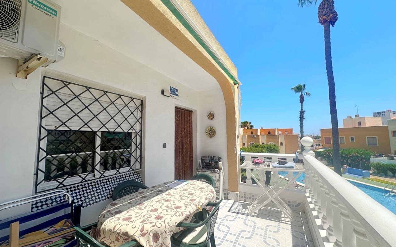 Casa de 1 habitación en La Mata en venta con piscina - 146.900 € (Ref: 9997264)