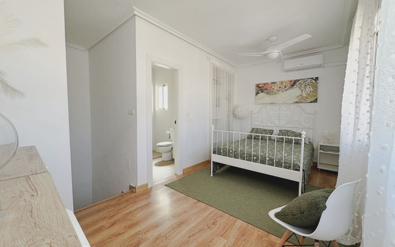 3 soverom Hus til salgs i La Zenia med svømmebasseng garasje - € 283 000 (Ref: 9997265)