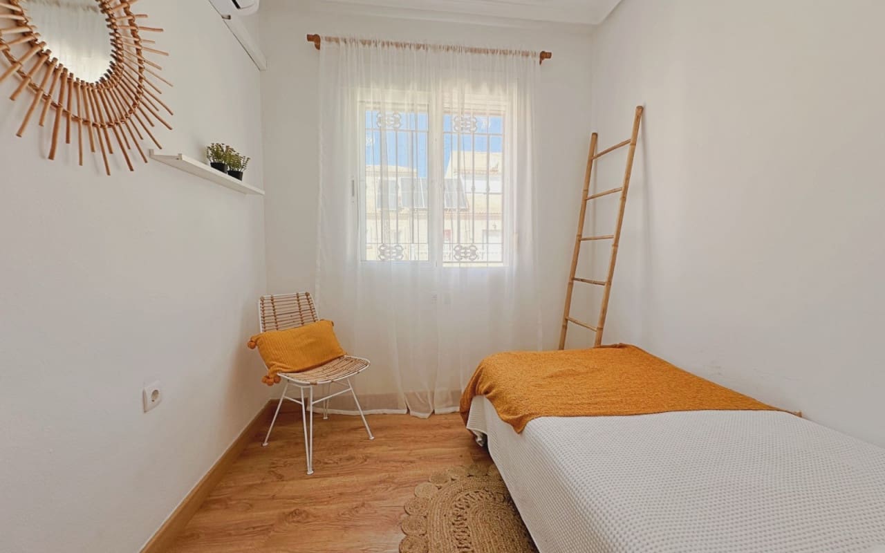 3 soverom Hus til salgs i La Zenia med svømmebasseng garasje - € 283 000 (Ref: 9997265)
