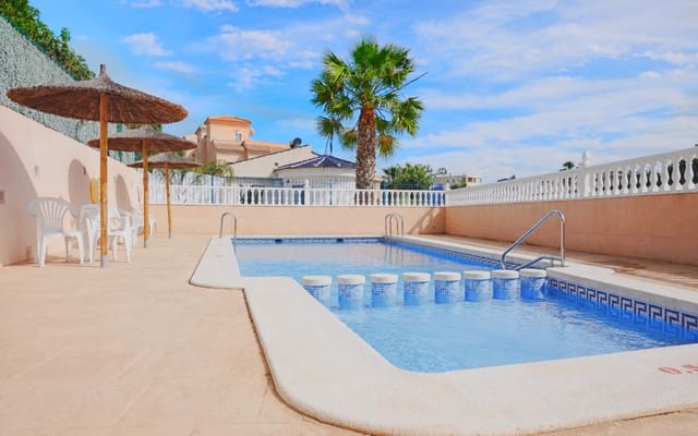 3 soverom Hus til salgs i La Zenia, Orihuela med svømmebasseng garasje - € 283 000 (Ref: 9997265)