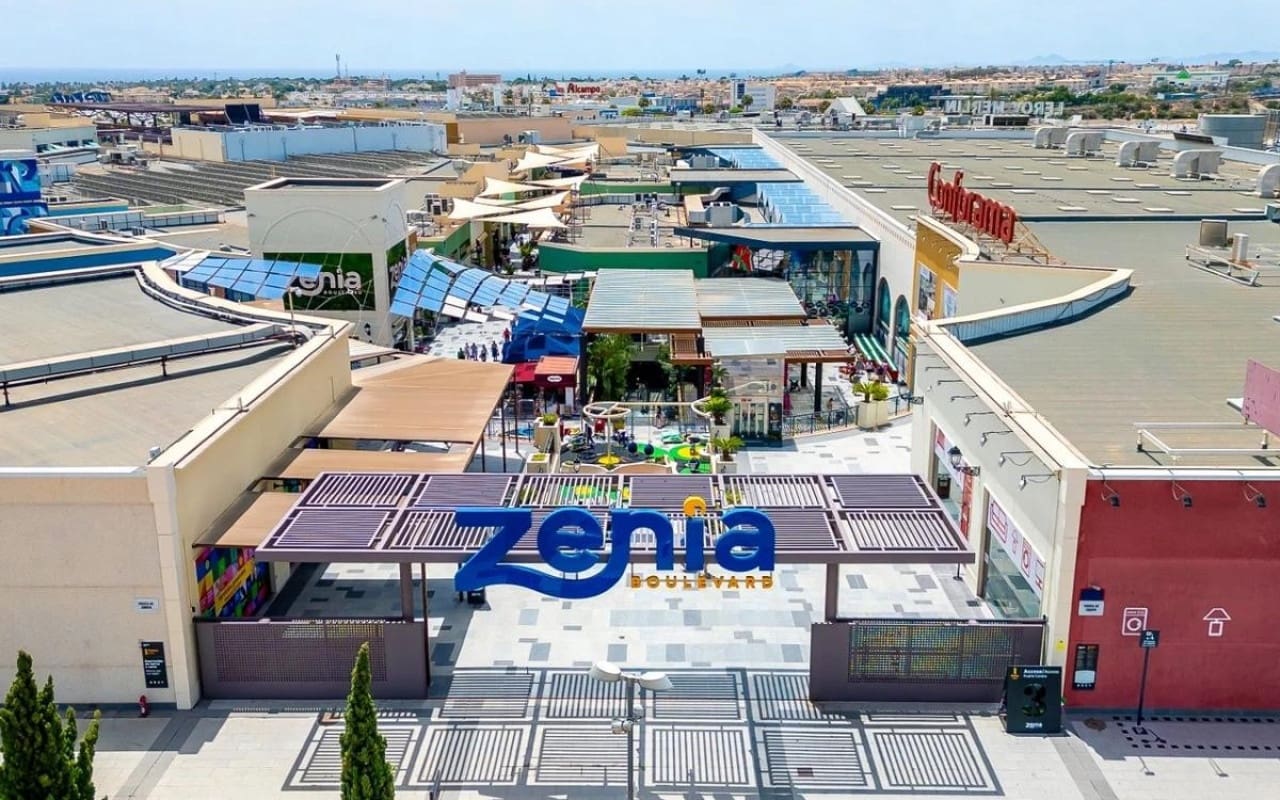 3 soverom Hus til salgs i La Zenia med svømmebasseng garasje - € 283 000 (Ref: 9997265)