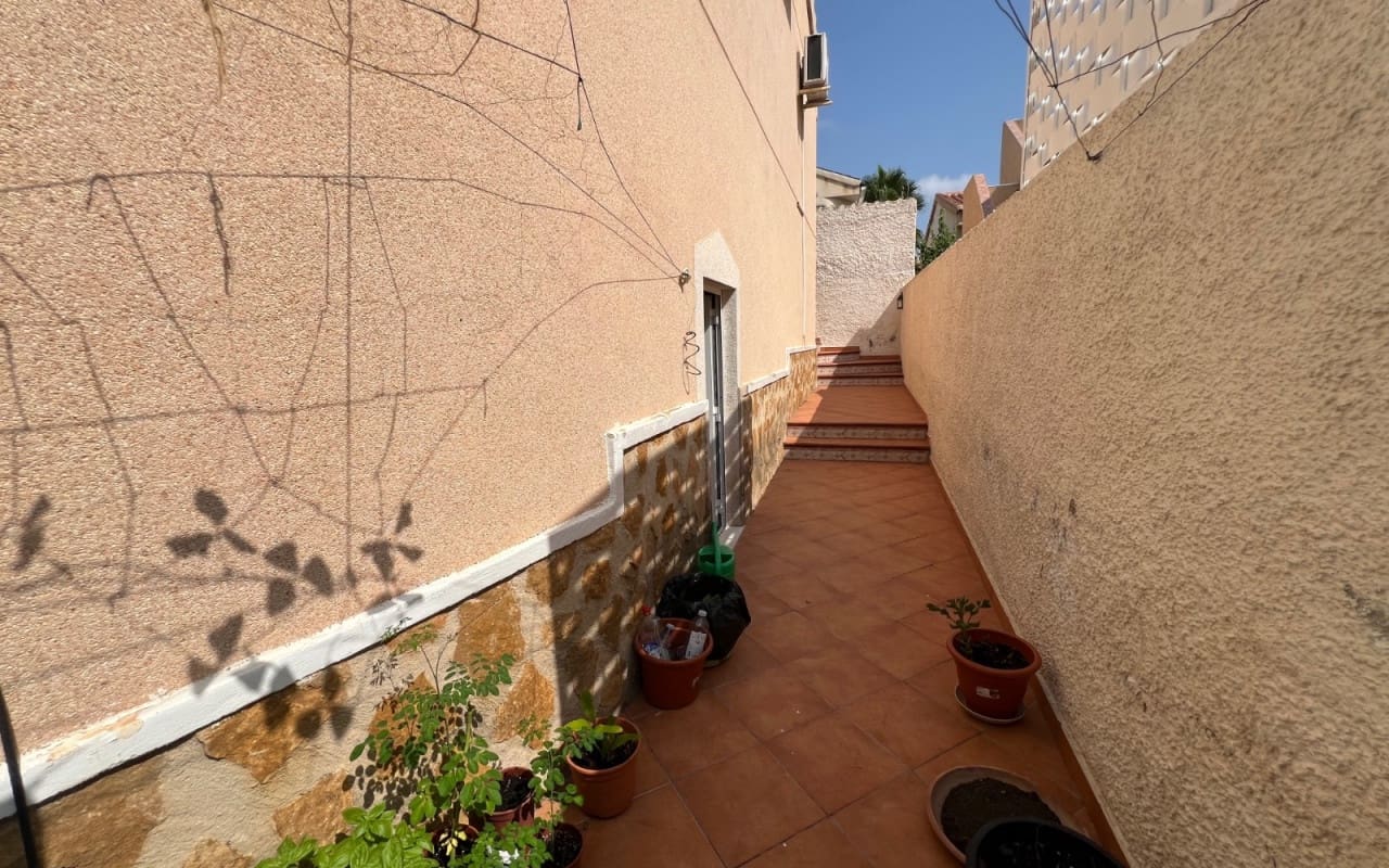 2 Zimmer Villa zu verkaufen in Ciudad Quesada mit Pool Garage - 289.000 € (Ref: 9997266)