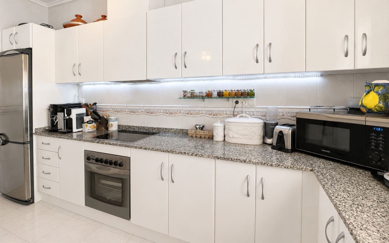 2 Zimmer Villa zu verkaufen in Ciudad Quesada mit Pool Garage - 289.000 € (Ref: 9997266)