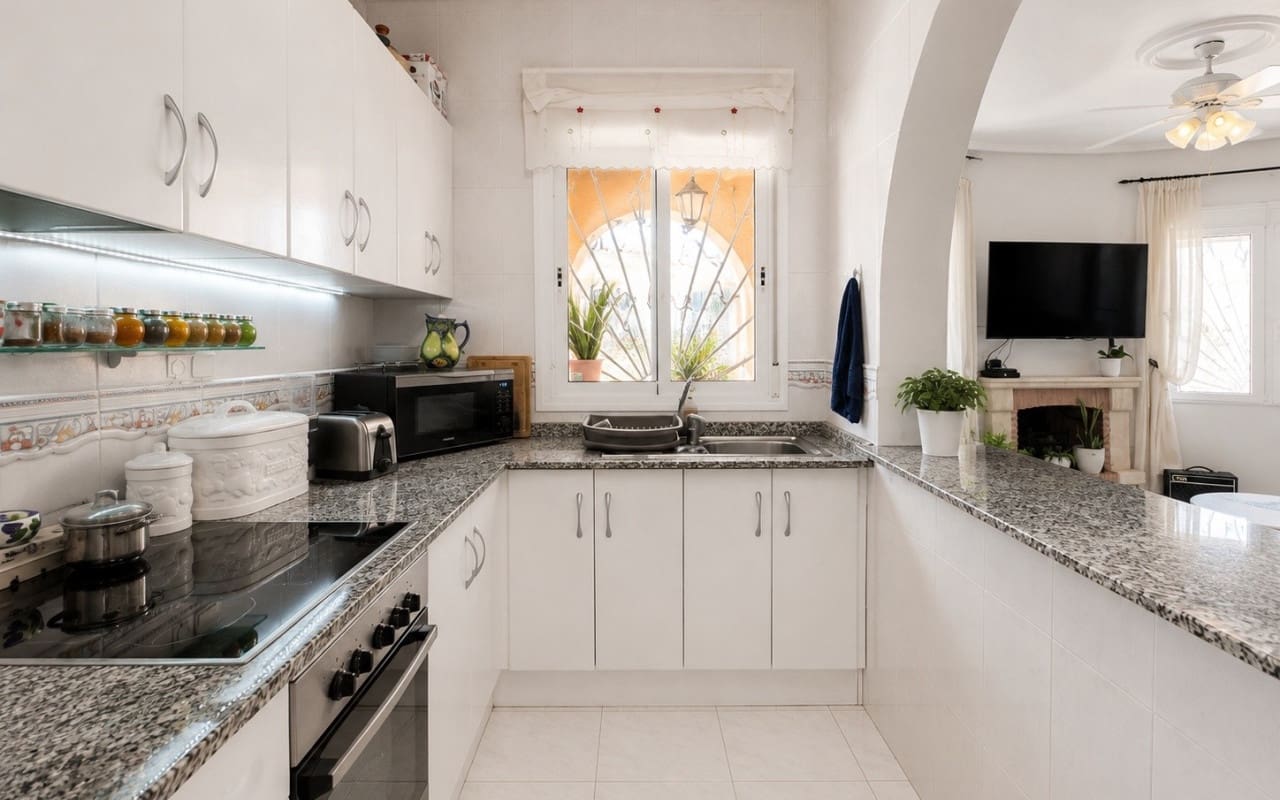 2 Zimmer Villa zu verkaufen in Ciudad Quesada mit Pool Garage - 289.000 € (Ref: 9997266)