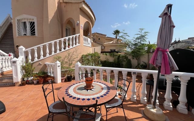 2 Zimmer Villa zu verkaufen in Ciudad Quesada, Rojales mit Pool Garage - 289.000 € (Ref: 9997266)