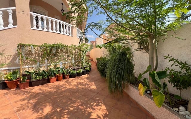 2 Zimmer Villa zu verkaufen in Ciudad Quesada, Rojales mit Pool Garage - 289.000 € (Ref: 9997266)