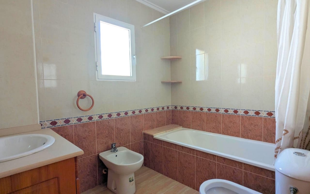 3 chambre Villa/Maison à vendre à Lo Crispin avec piscine garage - 225 000 € (Ref: 9997267)