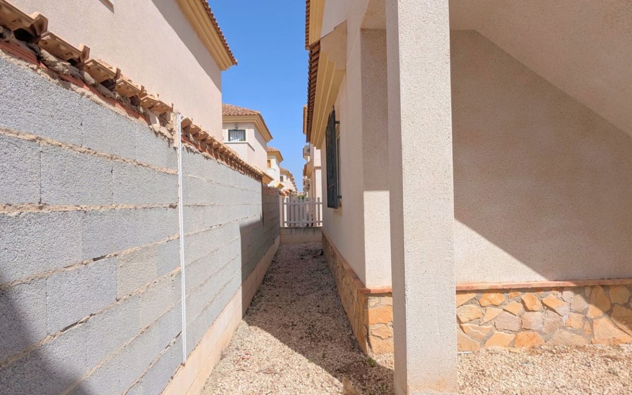 3 chambre Villa/Maison à vendre à Lo Crispin avec piscine garage - 225 000 € (Ref: 9997267)