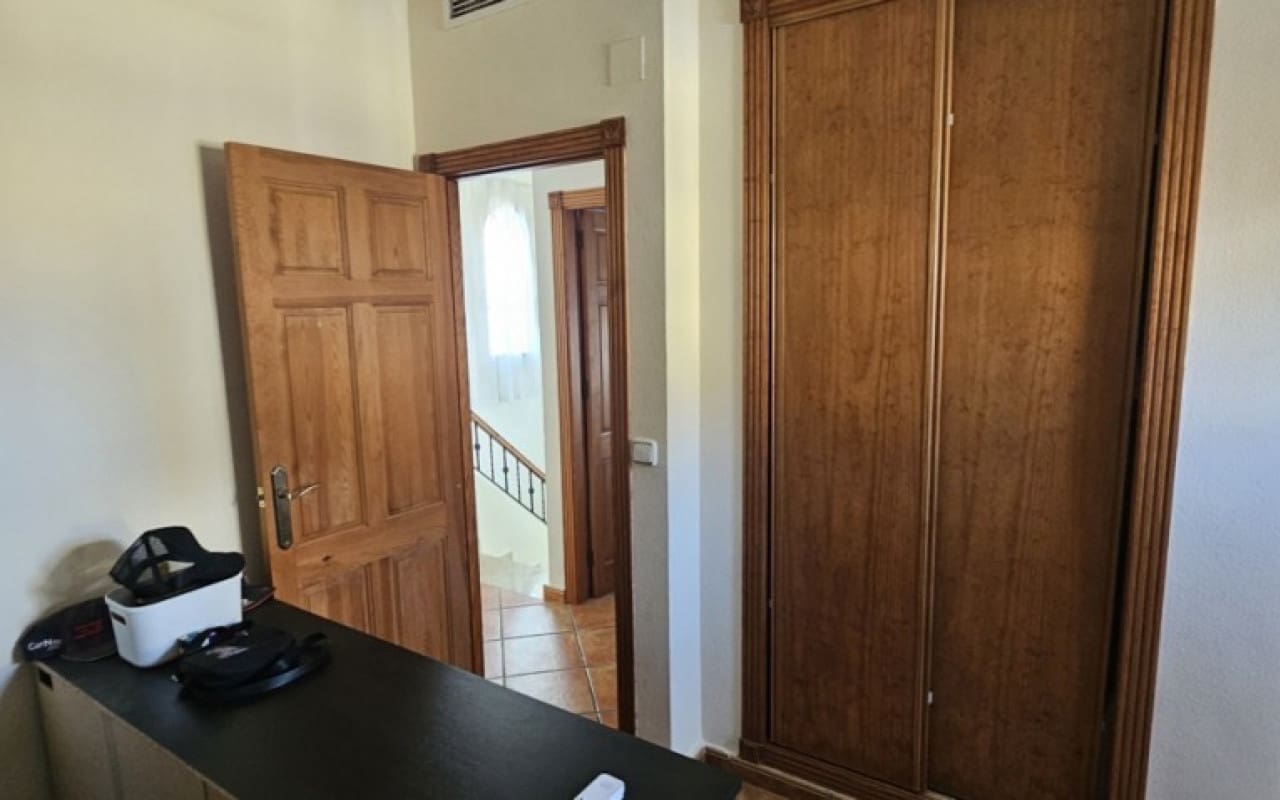 3 bedroom Villa for sale in Lo Crispin with pool - € 220,000 (Ref: 9997268)