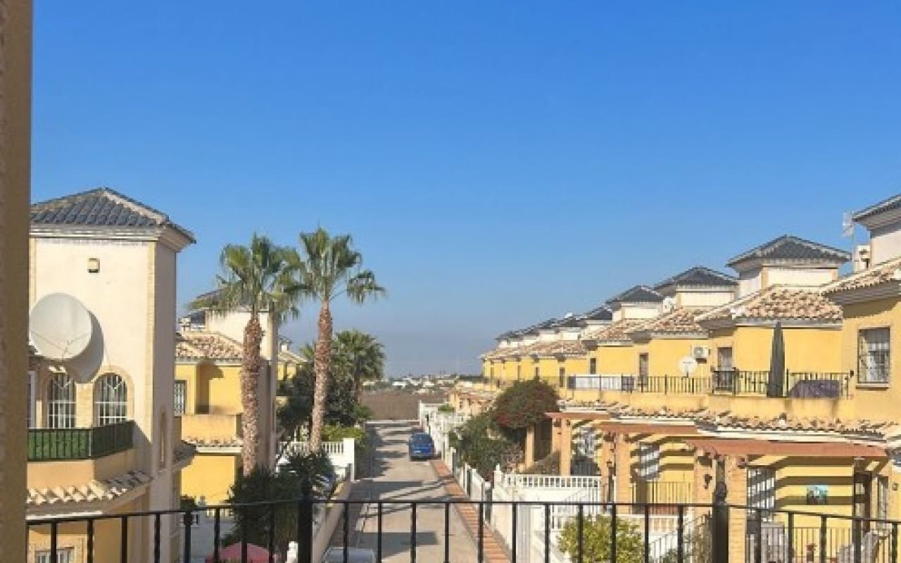 3 bedroom Villa for sale in Lo Crispin with pool - € 220,000 (Ref: 9997268)