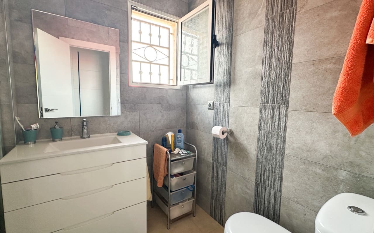 2 soveværelse Byhus til salg i Orihuela Costa med swimmingpool - € 164.900 (Ref: 9997269)