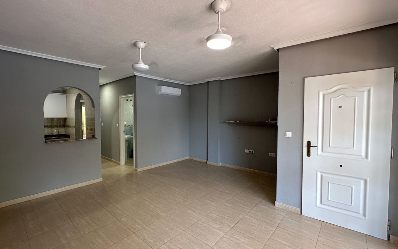 Casa de 2 habitaciones en Daya Nueva en venta con piscina garaje - 119.000 € (Ref: 9997270)