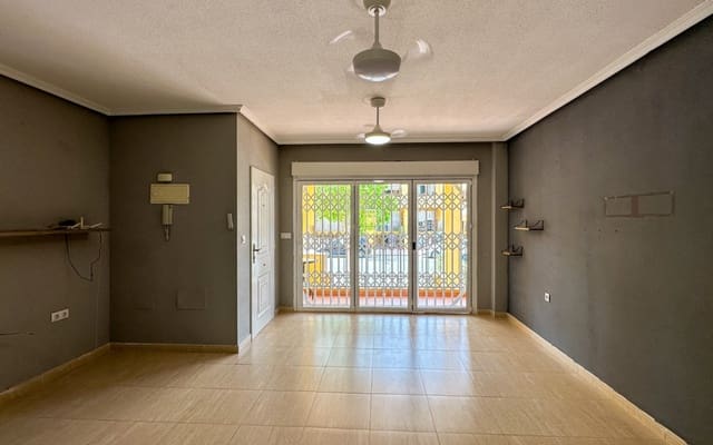 Casa de 2 habitaciones en Daya Nueva en venta con piscina garaje - 119.000 € (Ref: 9997270)