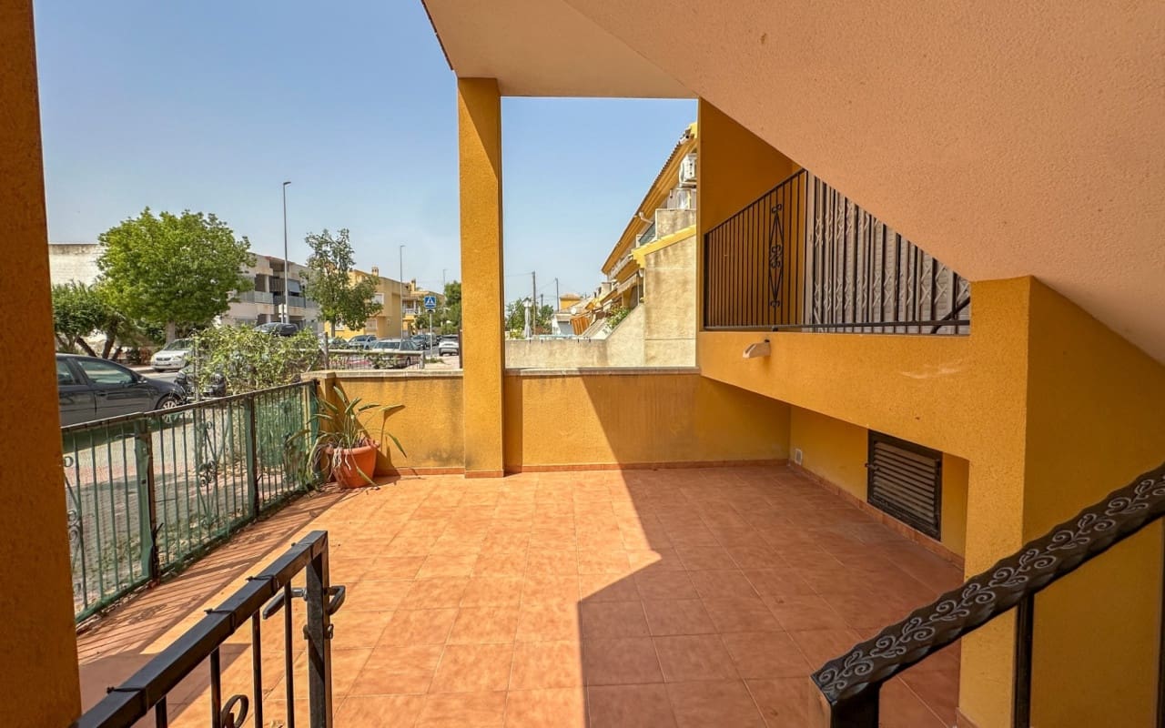 Casa de 2 habitaciones en Daya Nueva en venta con piscina garaje - 119.000 € (Ref: 9997270)