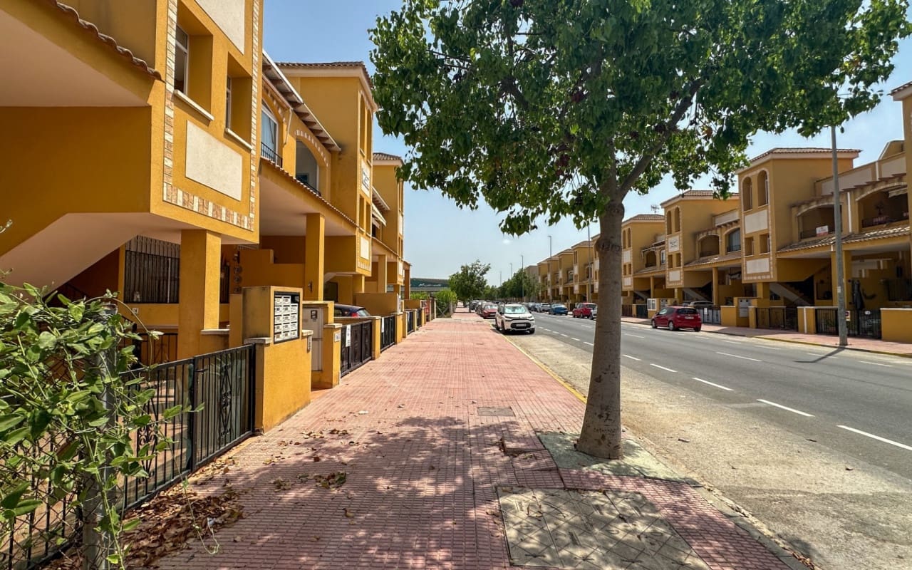 Casa de 2 habitaciones en Daya Nueva en venta con piscina garaje - 119.000 € (Ref: 9997270)