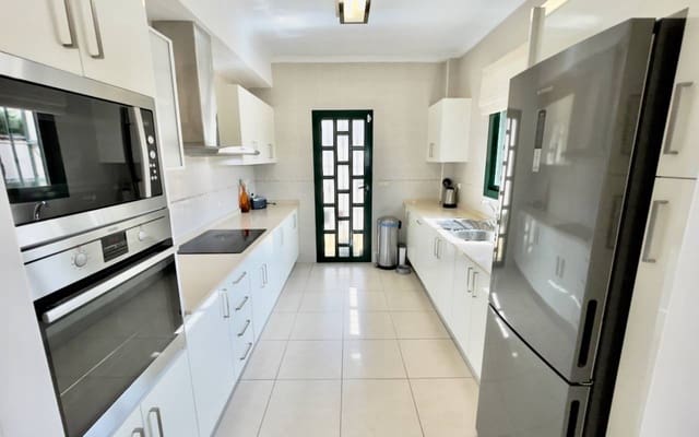 4 sypialnia Willa na sprzedaż w Ciudad Quesada, Rojales z basenem garażem - 470 000 € (Ref: 9997271)