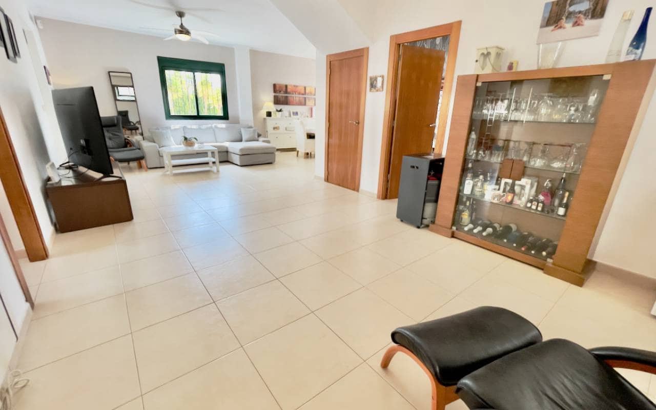 4 sypialnia Willa na sprzedaż w Ciudad Quesada z basenem garażem - 470 000 € (Ref: 9997271)