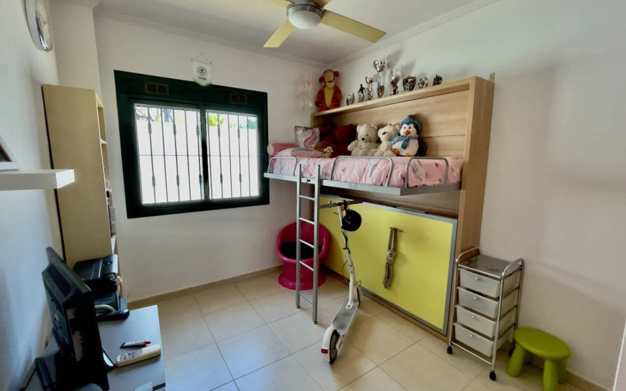 4 sypialnia Willa na sprzedaż w Ciudad Quesada z basenem garażem - 470 000 € (Ref: 9997271)
