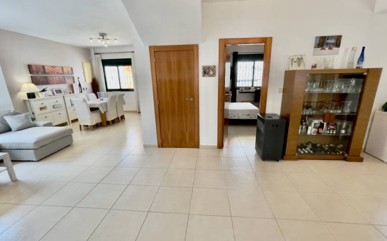 4 sypialnia Willa na sprzedaż w Ciudad Quesada z basenem garażem - 470 000 € (Ref: 9997271)