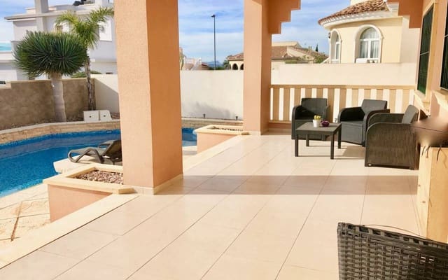 4 sypialnia Willa na sprzedaż w Ciudad Quesada, Rojales z basenem garażem - 470 000 € (Ref: 9997271)