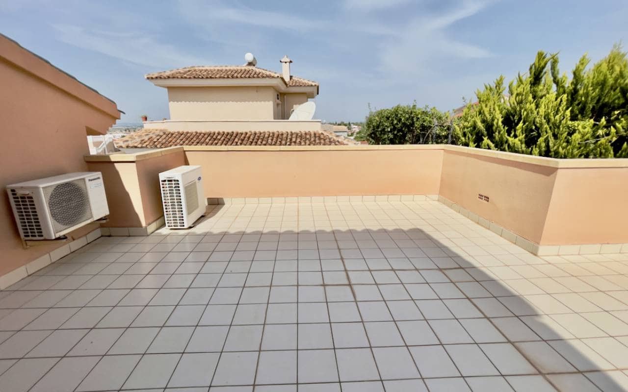 4 sypialnia Willa na sprzedaż w Ciudad Quesada z basenem garażem - 470 000 € (Ref: 9997271)