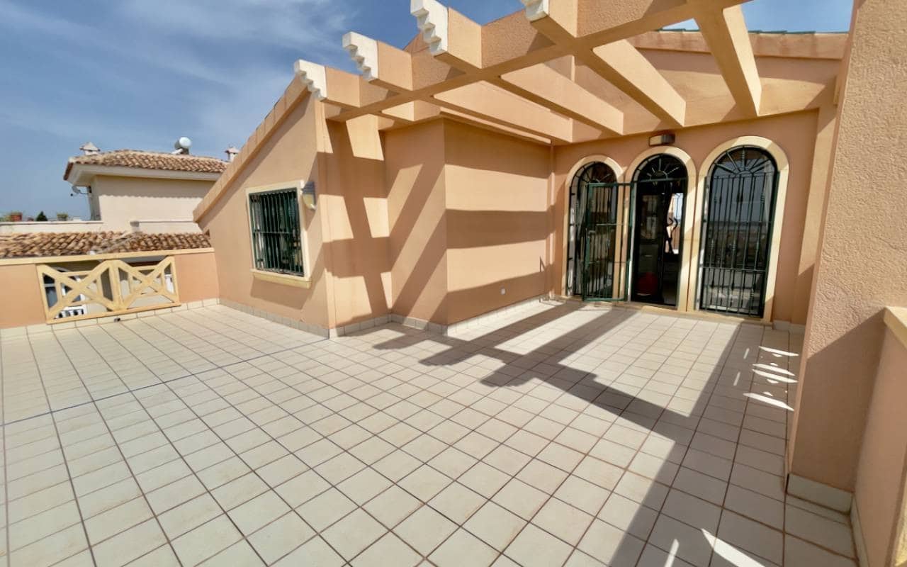 4 sypialnia Willa na sprzedaż w Ciudad Quesada z basenem garażem - 470 000 € (Ref: 9997271)
