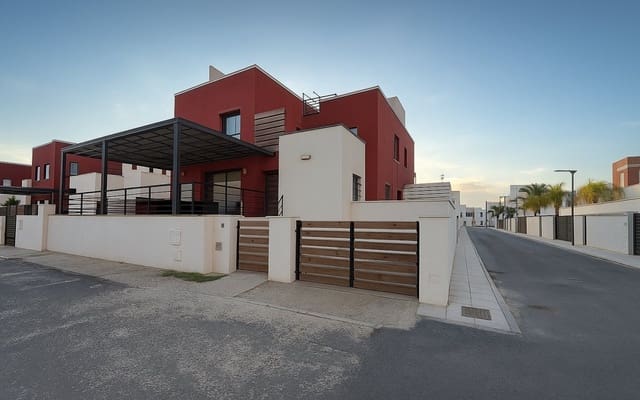Chalet de 3 habitaciones en Algorfa en venta con garaje - 287.950 € (Ref: 9997272)