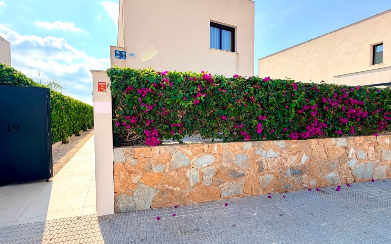 4 soverom Villa til salgs i Los Montesinos med svømmebasseng garasje - € 595 000 (Ref: 9997273)