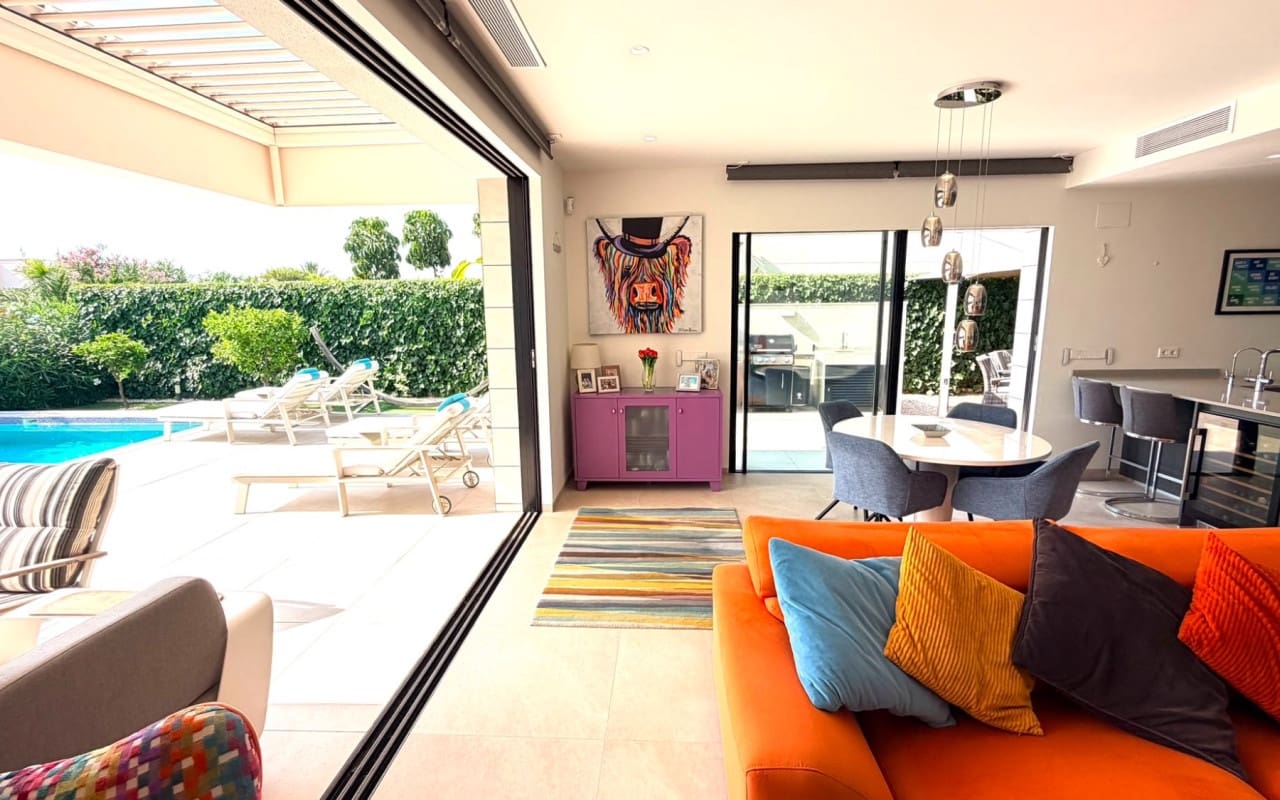 4 soverom Villa til salgs i Los Montesinos med svømmebasseng garasje - € 595 000 (Ref: 9997273)