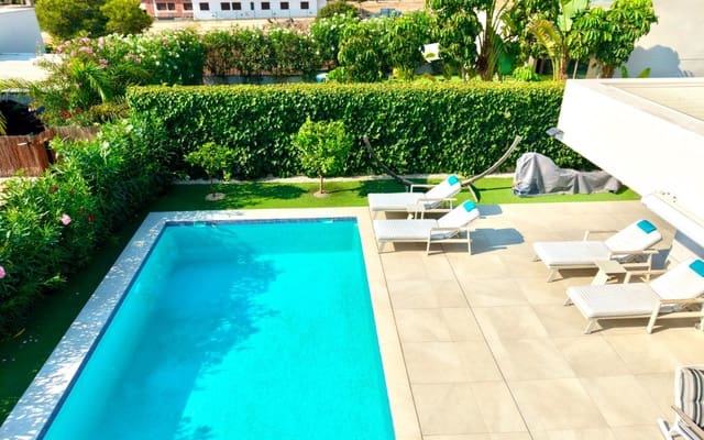 4 soverom Villa til salgs i Los Montesinos med svømmebasseng garasje - € 595 000 (Ref: 9997273)