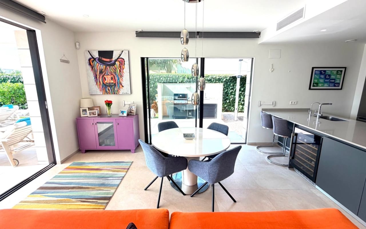 4 soverom Villa til salgs i Los Montesinos med svømmebasseng garasje - € 595 000 (Ref: 9997273)