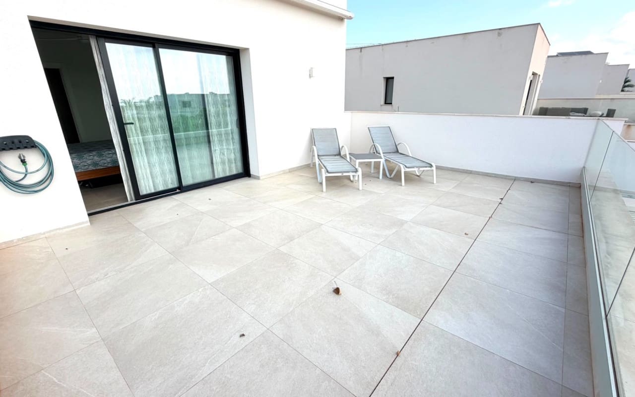 4 soverom Villa til salgs i Los Montesinos med svømmebasseng garasje - € 595 000 (Ref: 9997273)
