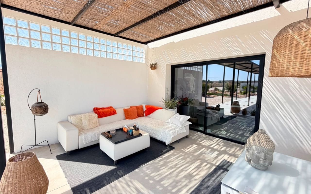 5 soveværelse Villa til salg i Pinoso med swimmingpool - € 679.000 (Ref: 9997274)